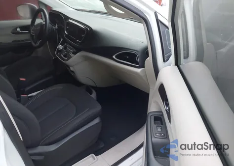 2022 Chrysler Voyager Lx из США, поврежденный, VIN 2C4RC1CG4NR218744